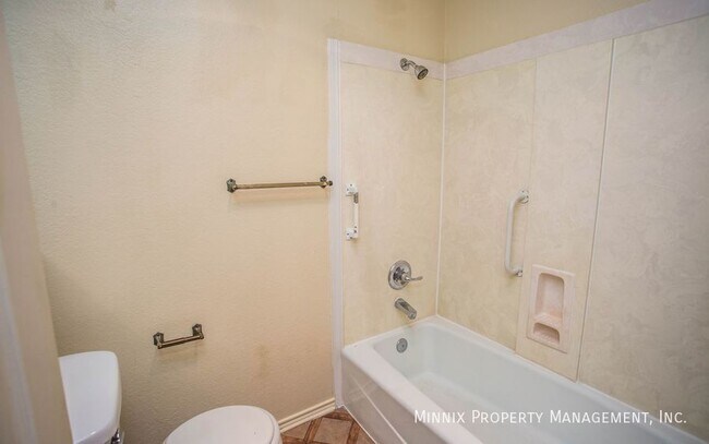 Building Photo - 5807 2nd St