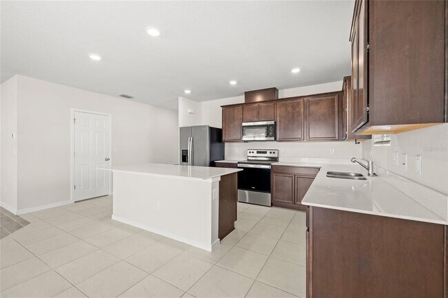 Building Photo - 1575 Aspen Ave