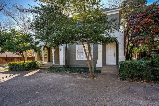 Building Photo - 4303 Emerson Ave