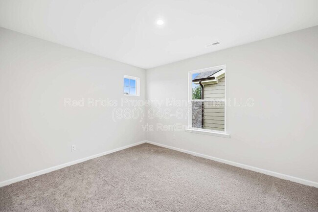 Building Photo - 412 Wild Dove Ct