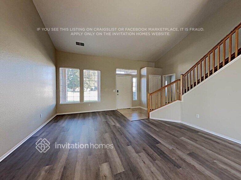 Building Photo - 8433 Falcon View Dr