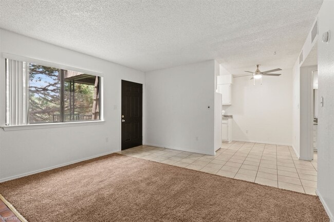 Building Photo - 506 W Orchard Ln