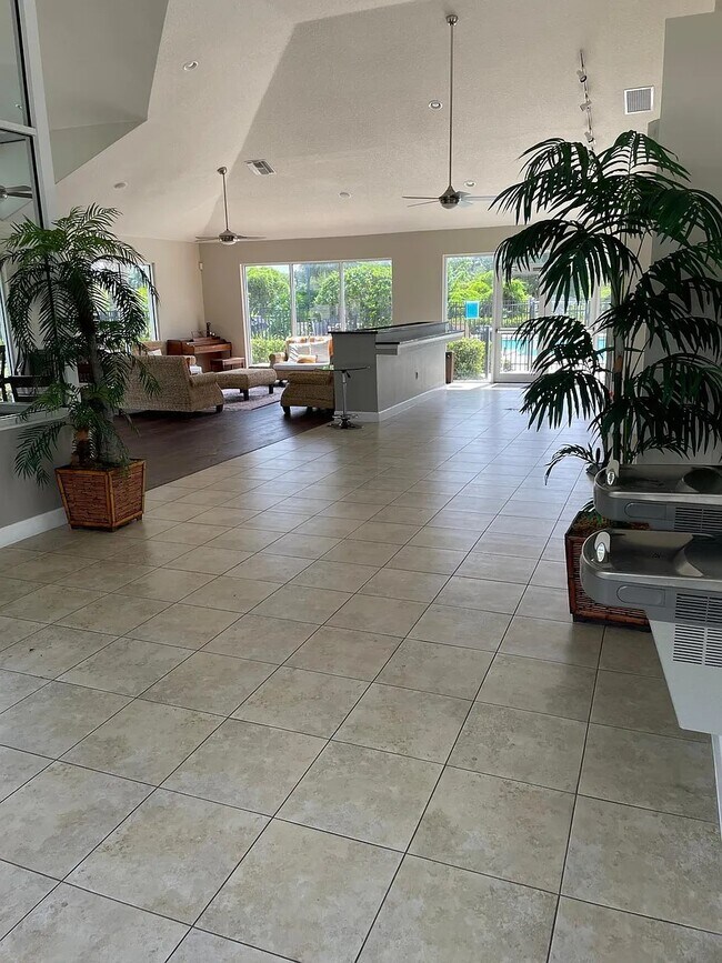 Building Photo - 4177 S Orange Blossom Trl