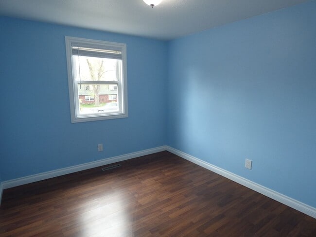 Building Photo - 4 Bedroom home in Loveland