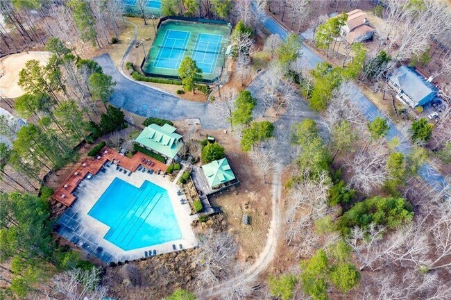 Building Photo - 309 Trappers Bluff