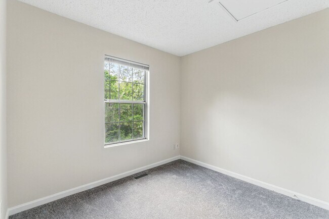 Building Photo - 505 Knollwood Ct