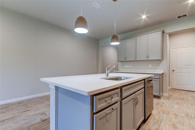 Building Photo - 8341 Wildflower Glen Ave