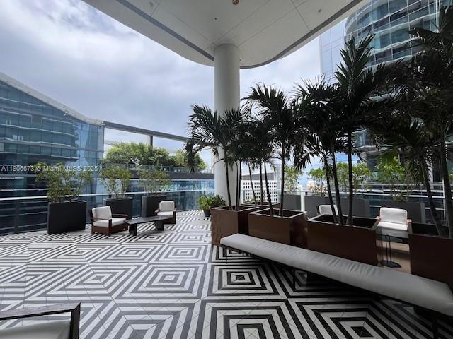 Building Photo - 801 S Miami Ave
