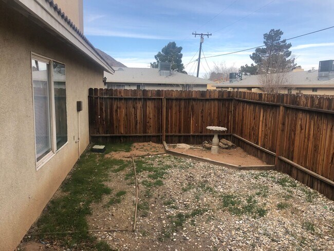 Building Photo - 367