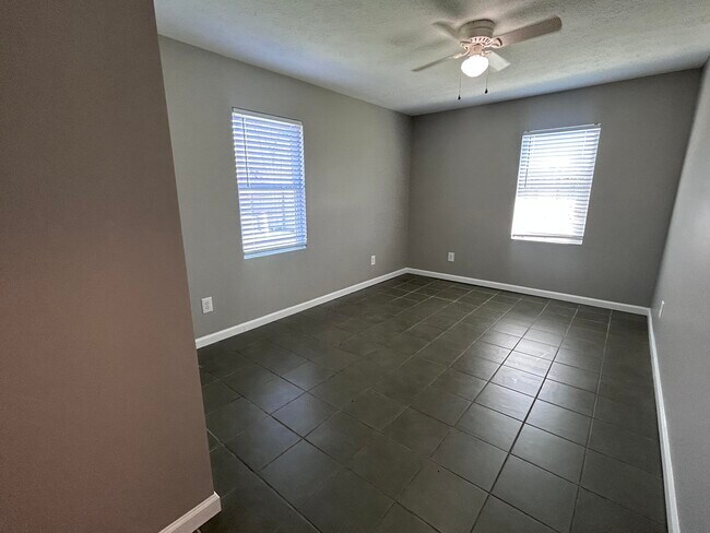 Building Photo - 108 Scott Dr