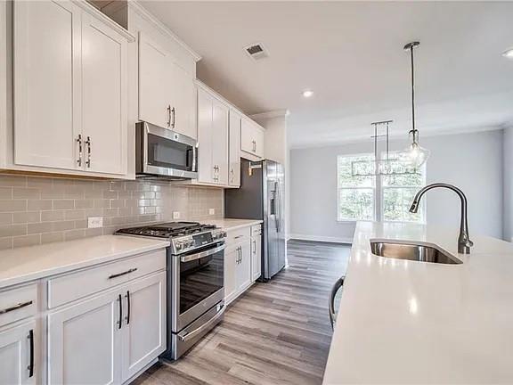 Building Photo - 517 Hardy Dr