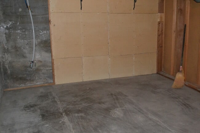 Building Photo - 1205 Grant Ave
