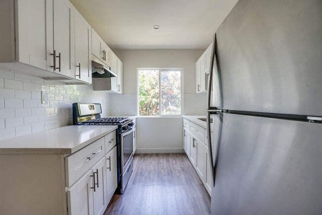 Interior Photo - Stylish Mid-Century Building in West Adams Park Tract