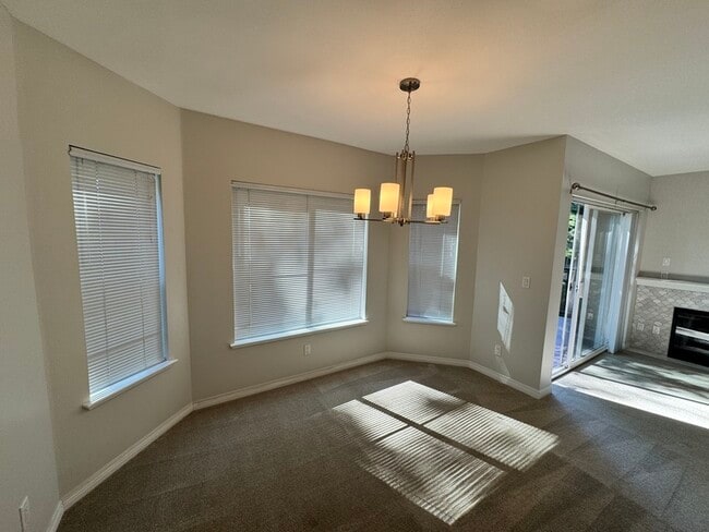 Building Photo - 12439 Totem Lake Way