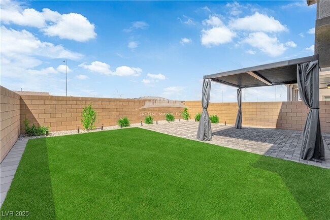 Building Photo - 4066 Painted Lady Ave