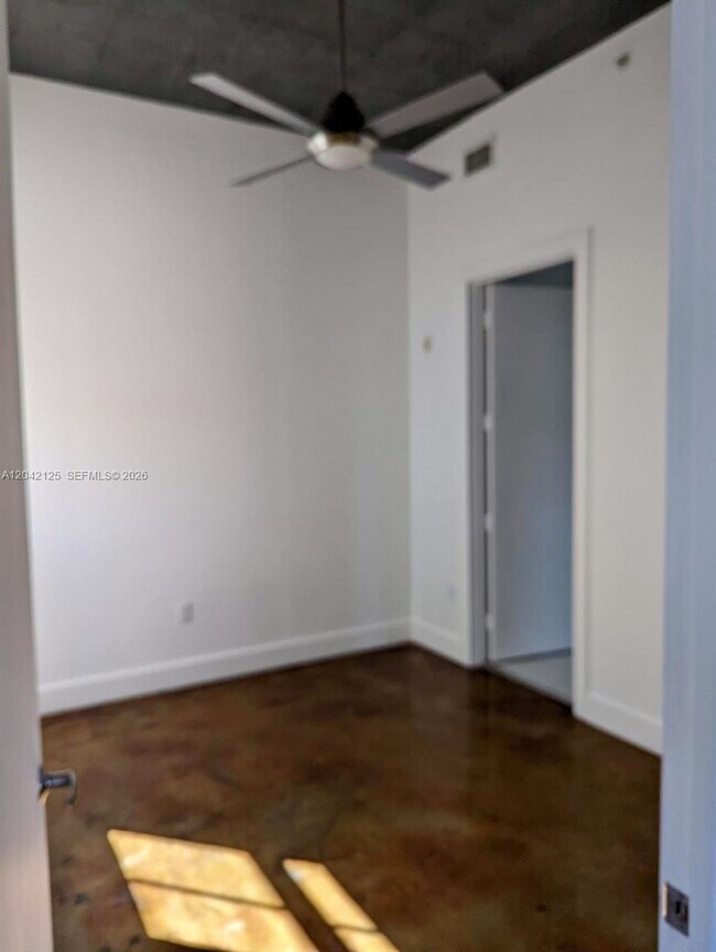 Building Photo - 1789 NE Miami Gardens Dr
