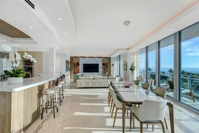 Building Photo - 10295 Collins Ave