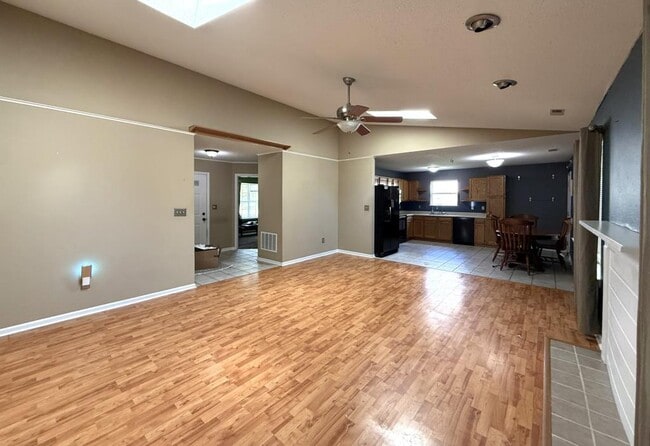 Building Photo - 5717 Stoneview Way