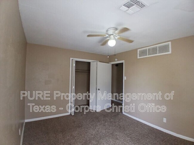 Building Photo - 10609 Kingwood Dr