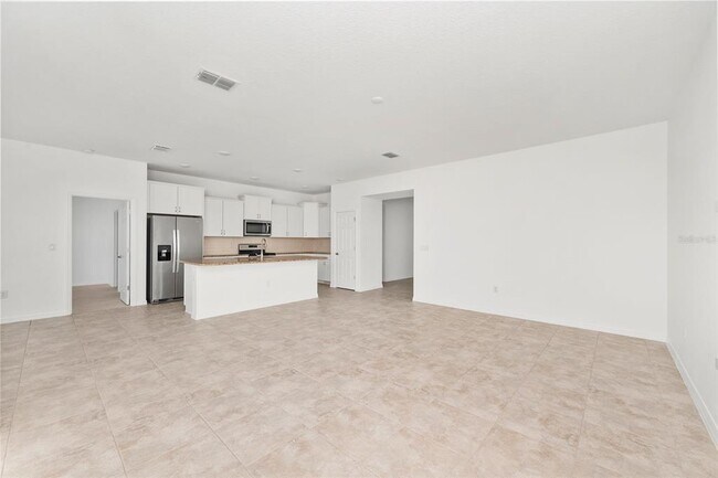 Building Photo - 6175 SW 74th Ct
