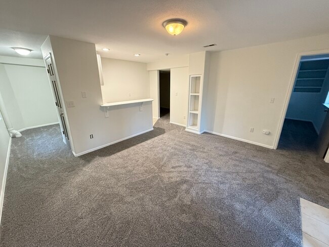 Building Photo - 4873 Bittercreek Dr