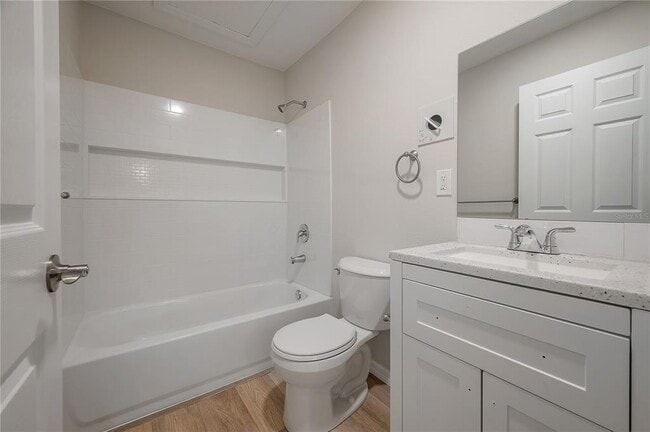 Building Photo - 2307 E Osborne Ave