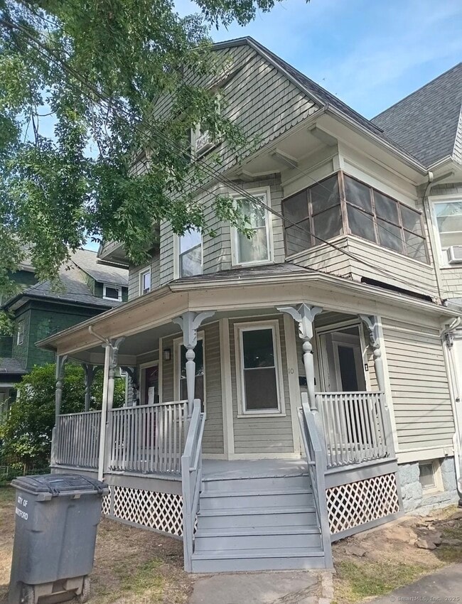 Building Photo - 10 Fales St