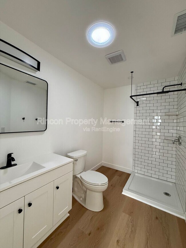 Building Photo - 607 Lemon Way