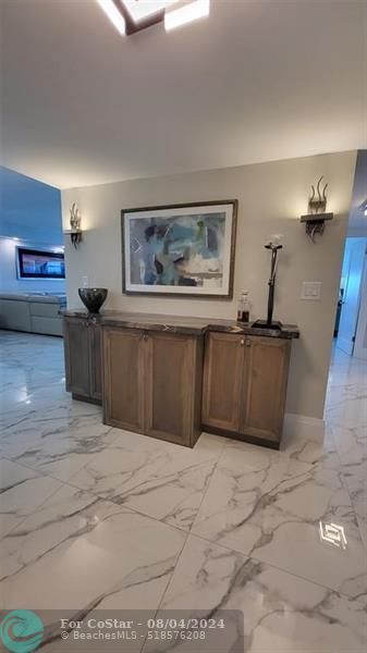 Building Photo - 1360 S Ocean Blvd