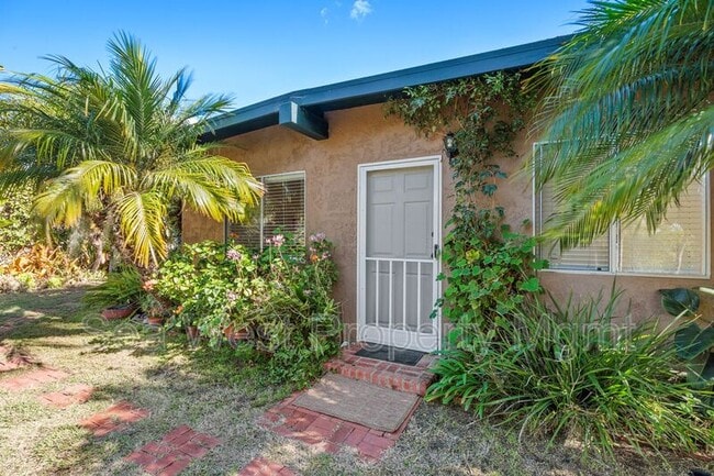 Building Photo - 754 Del Riego Ave