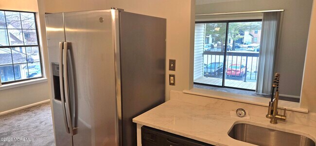 Building Photo - 3015 Lighthouse Ln