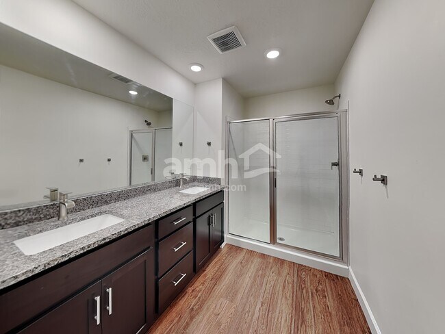 Building Photo - 5936 Verdigris Dr