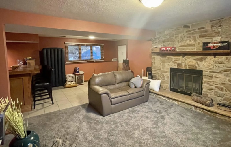 Building Photo - 5910 Thatcher Dr