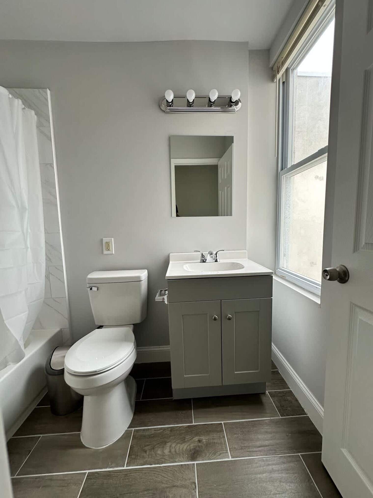 Building Photo - 1418 S 9th St