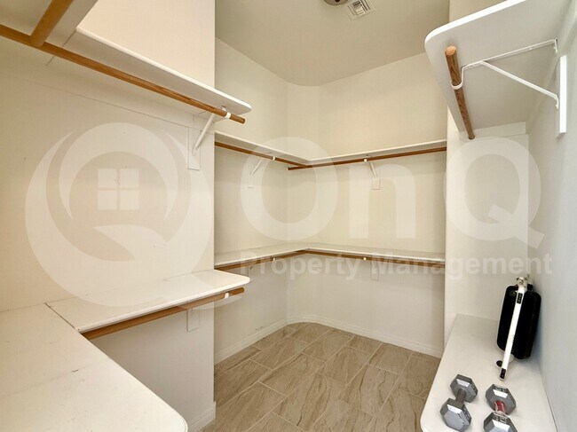 Building Photo - 15104 E Ridgeway Dr