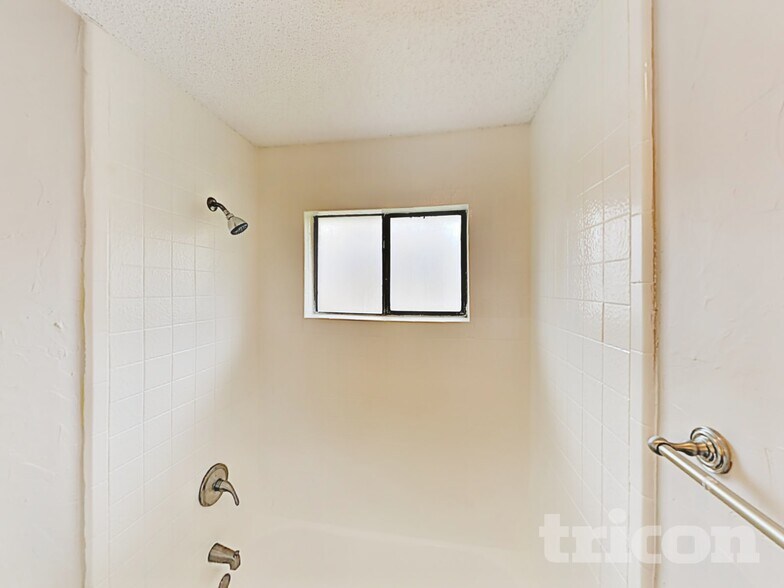 Building Photo - 1810 Grayson Ave