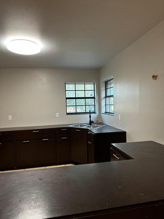 Building Photo - 10680 La Homa Rd