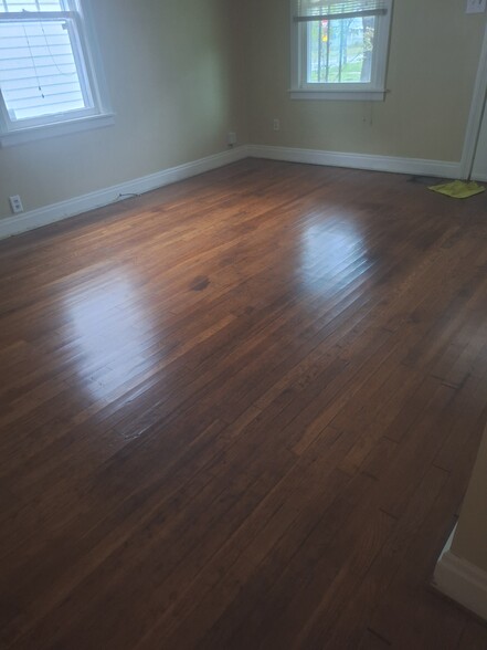 Living Room hardwood floor - 3602 Wheeler Ave