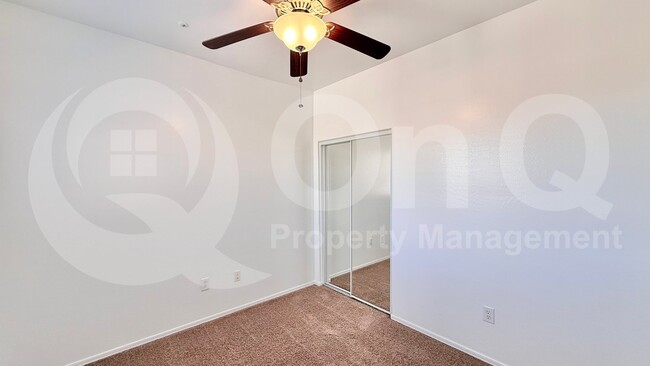 Building Photo - 1336 S Sabino Dr