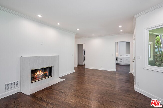 Building Photo - 161 N Hamel Dr