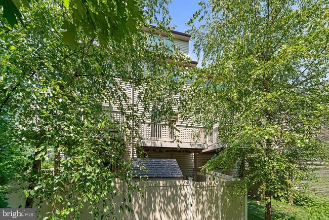 Building Photo - 7315 Old Calvary Rd