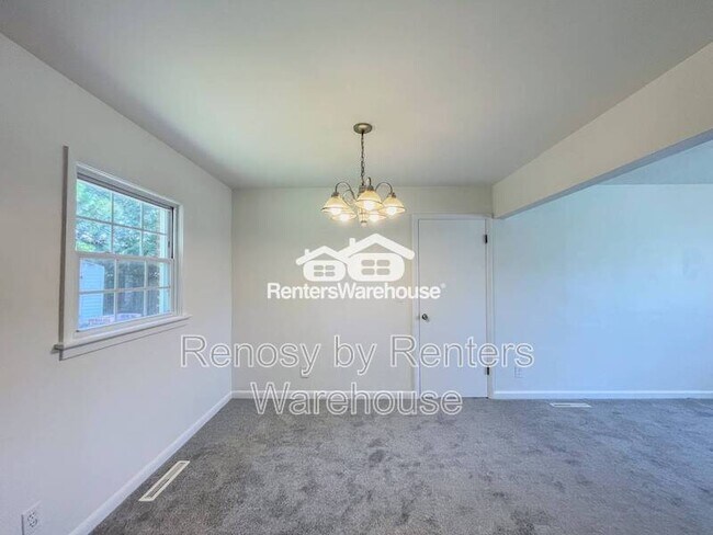 Building Photo - 2444 Tullibee Dr