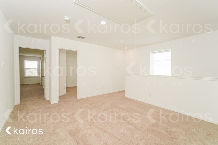 Building Photo - 962 Shady Brk