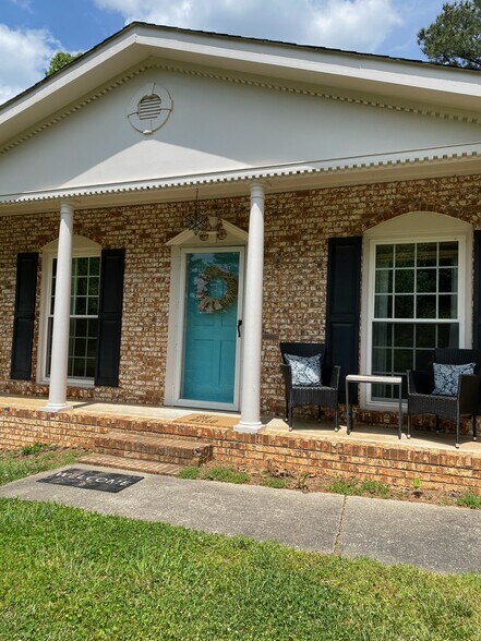 Building Photo - 1160 Saratoga Rd