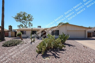Building Photo - 2636 S Reyes