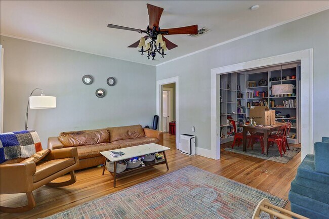 Building Photo - 3 bed 2 bath Home in Historic Belhaven