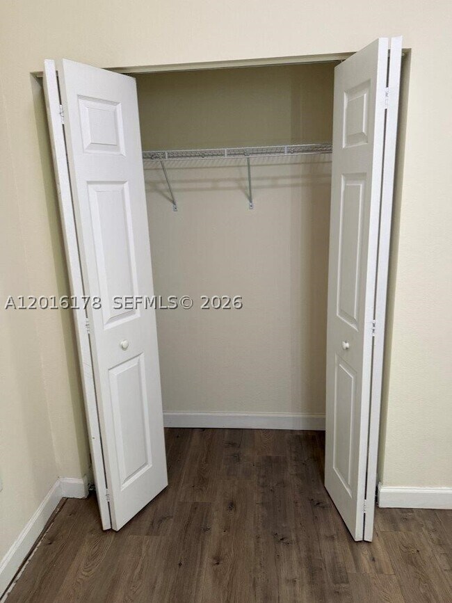 Building Photo - 11540 SW 151 Ave