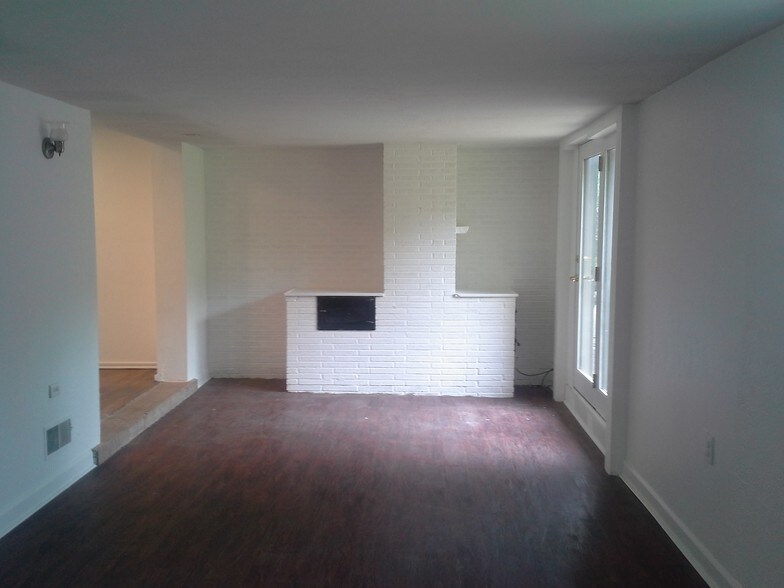 Building Photo - 1166 Hunter Rd