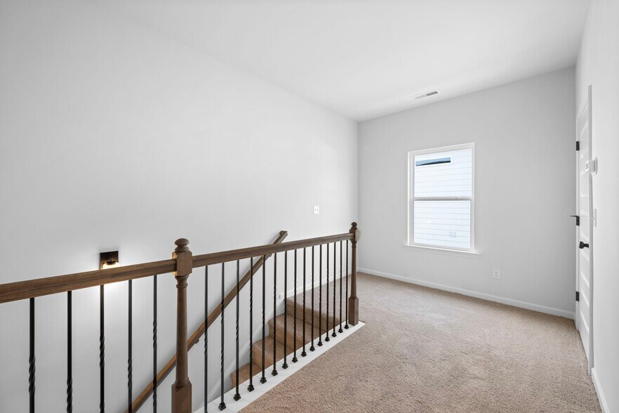 Building Photo - 1408 Centerstone Ln