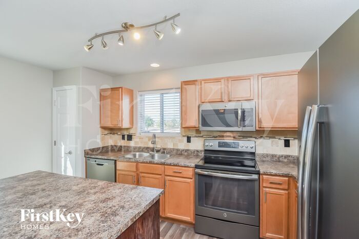 Building Photo - 3860 Swainson Dr